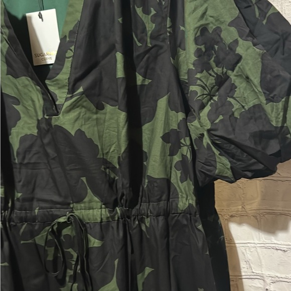 Sugarlips Green and Black Floral Midi Dress - Picture 8 of 9